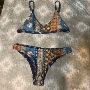 Cheeky reversible bikini